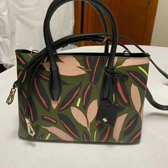 KATE SPADE ♠️ Purse/Crossbody.NWOT. Beautiful olive green color. - Picture 1 of 5